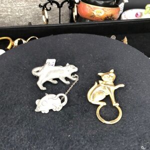 Cat Bunch Of Brooches